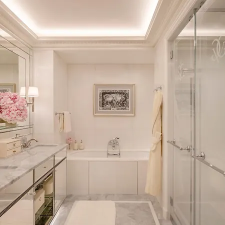 Four Seasons George V 5* Παρίσι