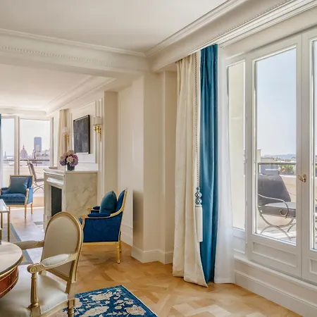 Ξενοδοχείο Four Seasons George V 5*