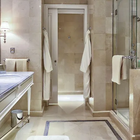 Four Seasons George V Hotel Paris
