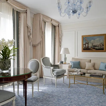 Four Seasons George V 5*