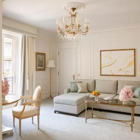 Four Seasons George V 5*