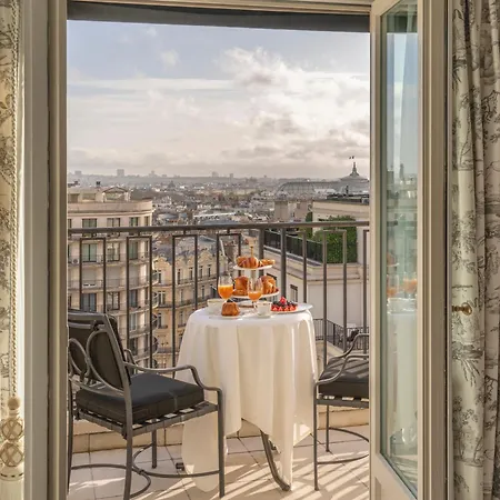Hotel Four Seasons George V