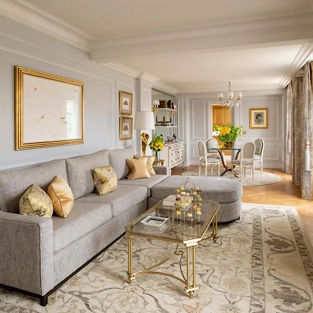 Four Seasons George V 5*