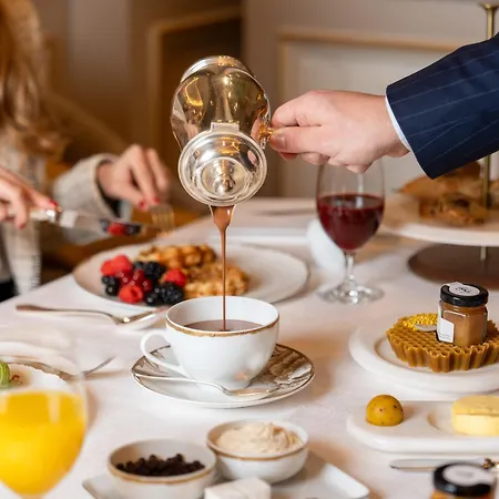 Four Seasons George V Hotel Paris