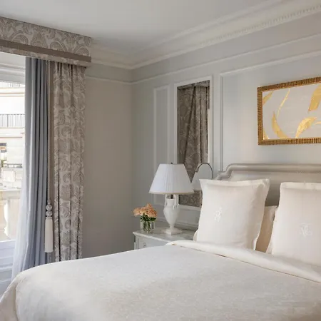 Four Seasons George V 5*