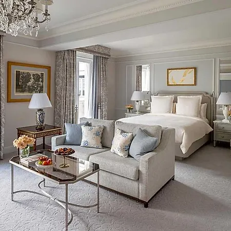 Four Seasons George V 5*