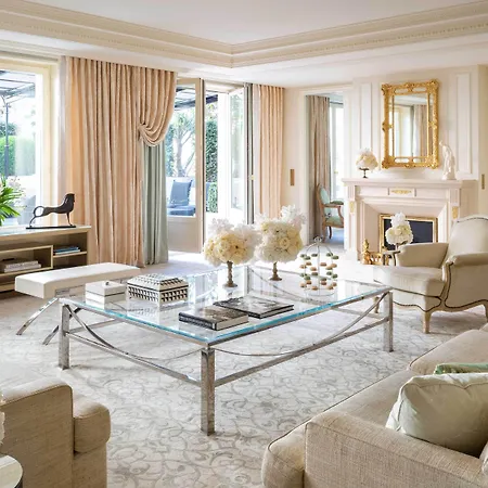 Hotel Four Seasons George V