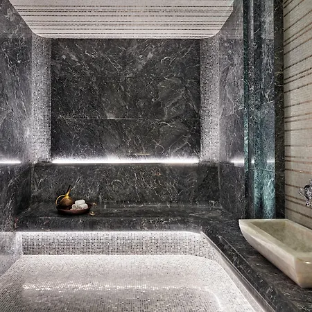 Four Seasons George V Hotel Paris