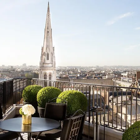 Otel Four Seasons George V 5*