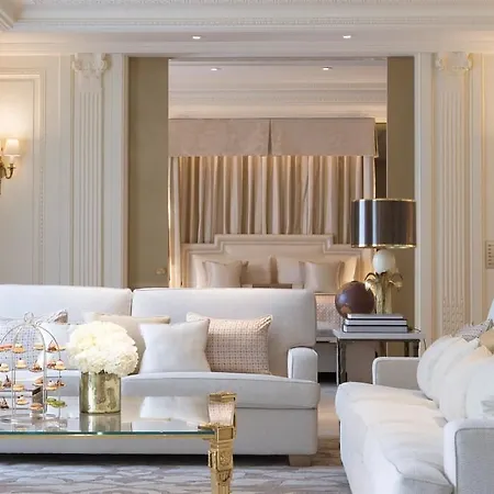 Four Seasons George V 5* Paris