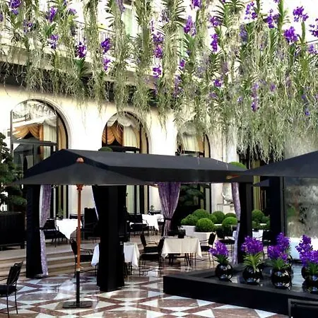 Four Seasons George V Paris