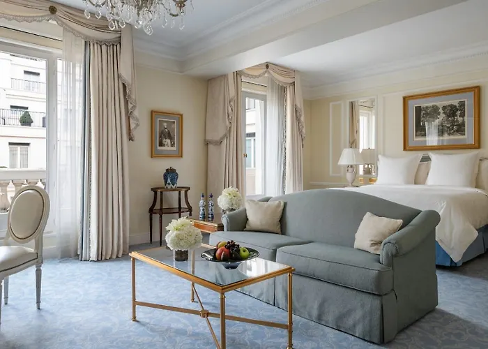 Four Seasons George V 5* פריז