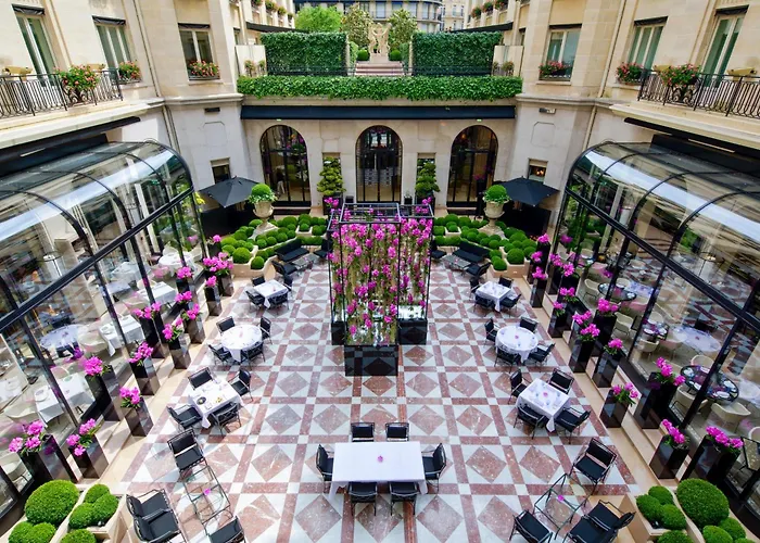 Four Seasons George V מלון