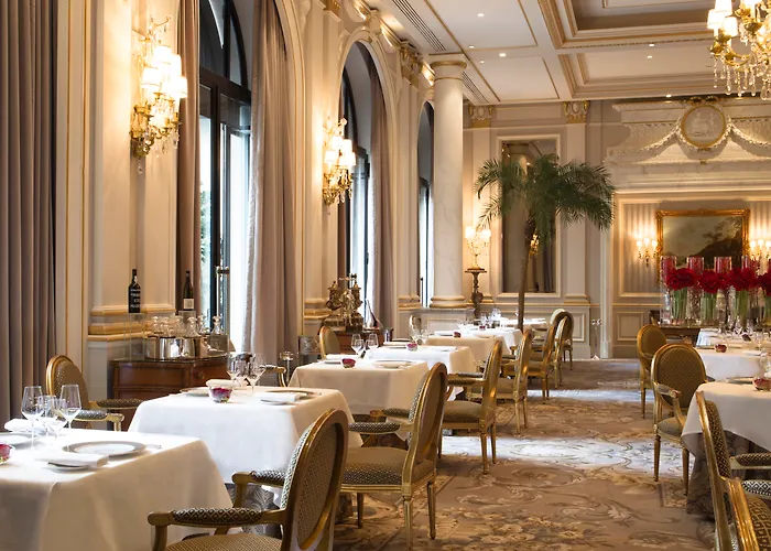 Four Seasons George V מלון 5*