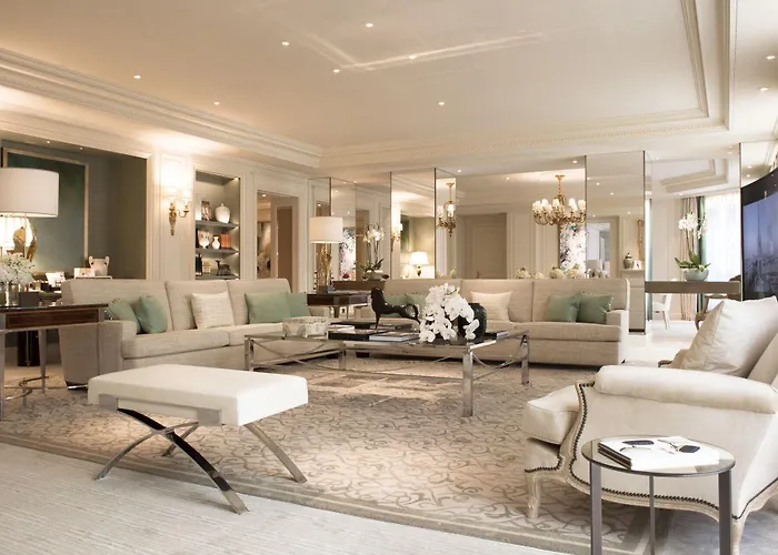 Four Seasons George V 5*