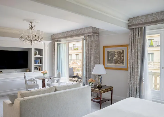 מלון Four Seasons George V