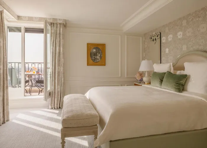 Four Seasons George V מלון