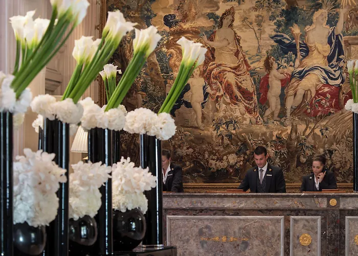 מלון Four Seasons George V פריז