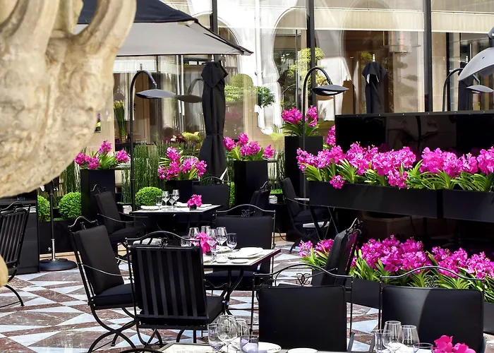 מלון Four Seasons George V