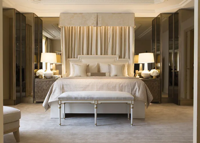 Four Seasons George V מלון פריז