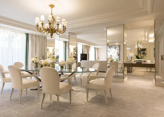 מלון Four Seasons George V פריז