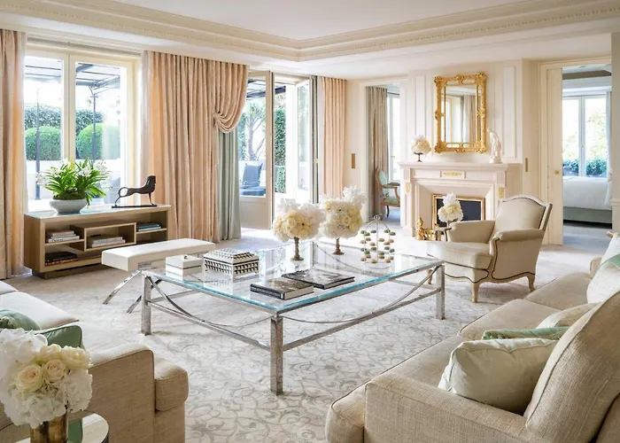 מלון Four Seasons George V