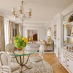 Four Seasons George V 5*