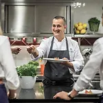 Four Seasons George V 5*