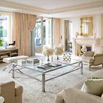 Hotel Four Seasons George V