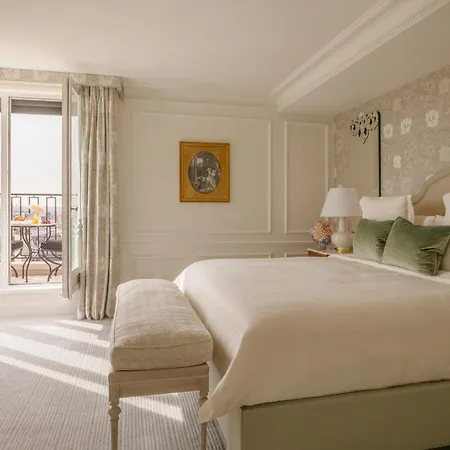 Four Seasons George V Отель