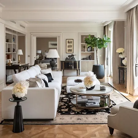 Отель Four Seasons George V