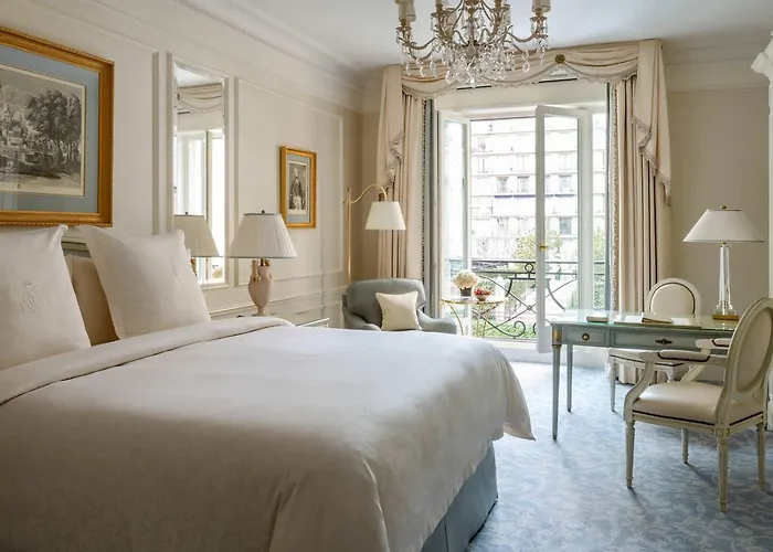 Szálloda Four Seasons George V 5*