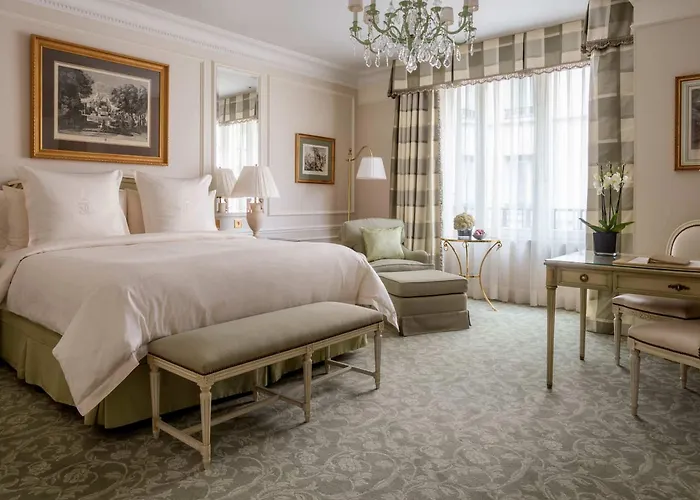 Szálloda Four Seasons George V 5*