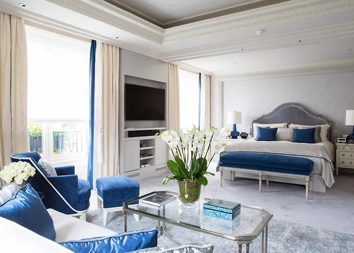 Four Seasons George V 5* Párizs