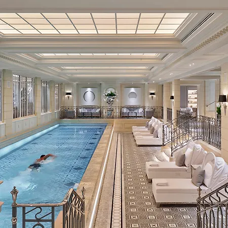 Four Seasons George V 5*