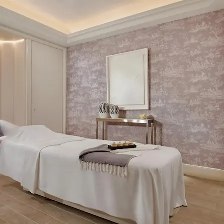 Four Seasons George V Paris