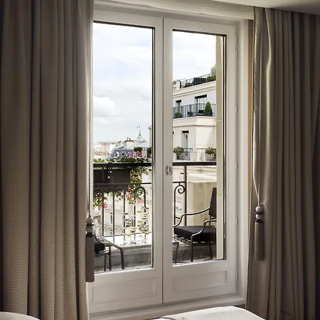 Four Seasons George V Hotel 5*