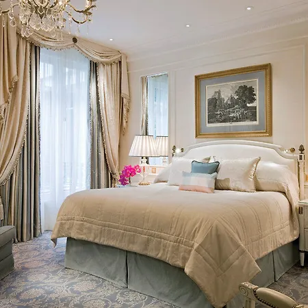 Hotell Four Seasons George V 5*